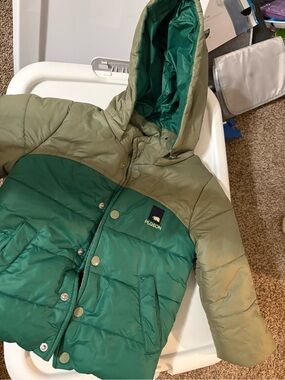 Green Two-Tone Puffer Jacket with Hood